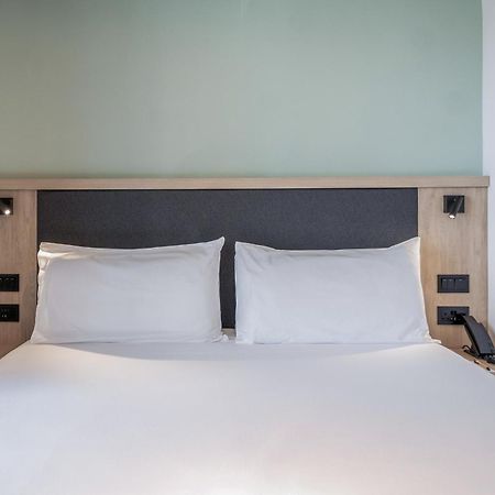 Hotel Mistral St Julian'S, Affiliated By Melia St. Julian's Exteriör bild