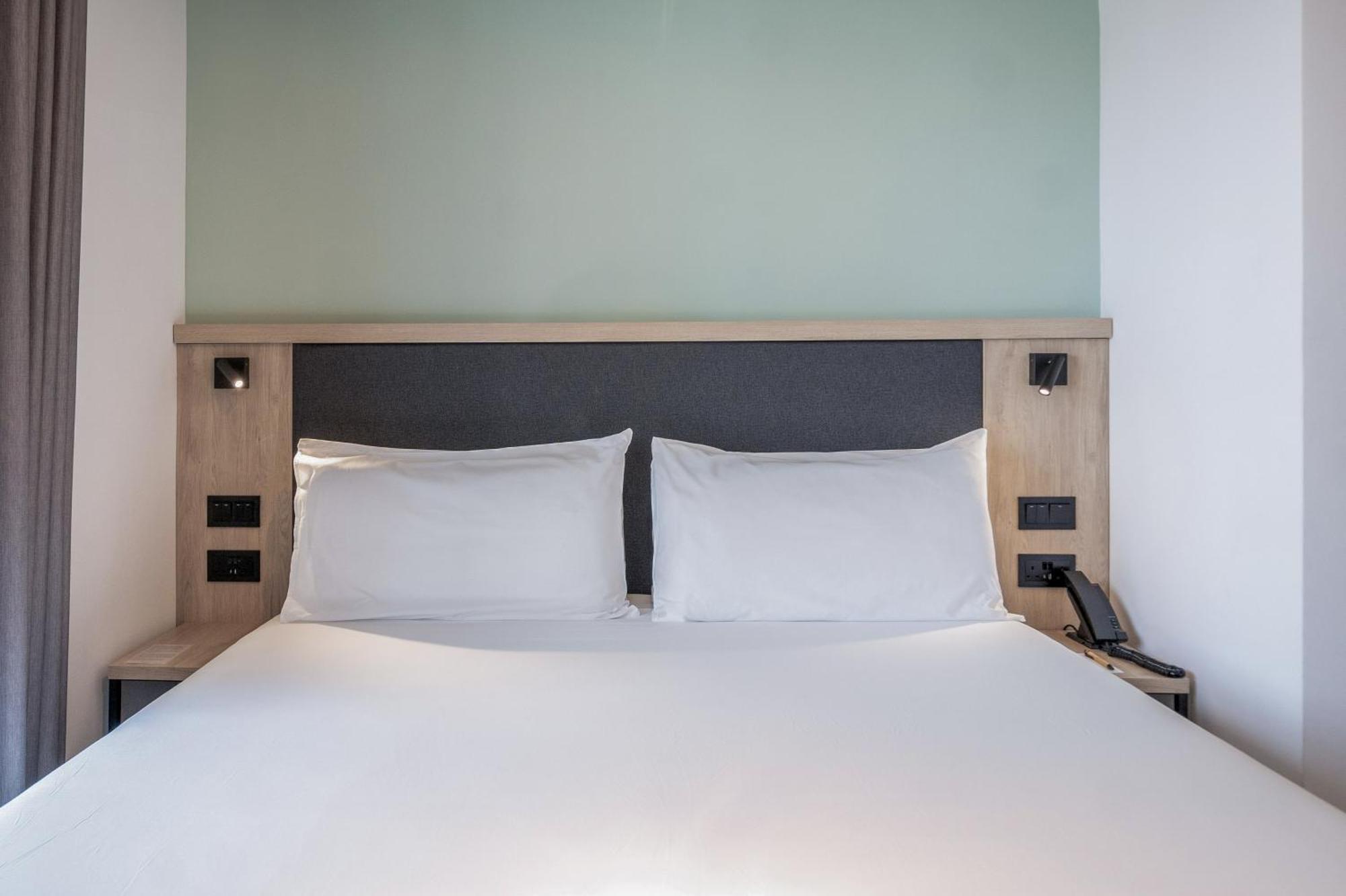 Hotel Mistral St Julian'S, Affiliated By Melia St. Julian's Exteriör bild